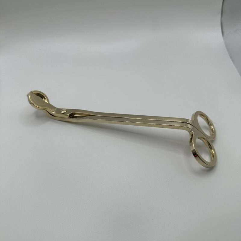 Tijeras para mechas doradas