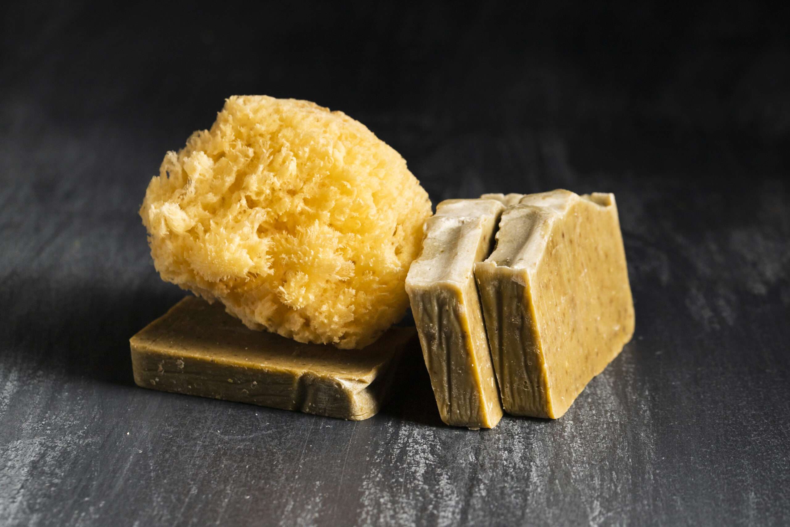 vista frontal de jabon casero natural scaled